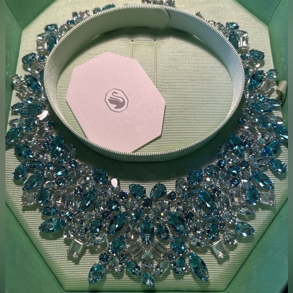 Authentic Swarovski Extraordinary Blue Necklace Exclusive Edition 2000 Last ONE! - Picture 2 of 5